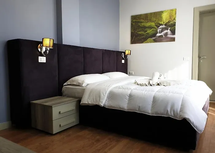 Perandor Отель Дуррес