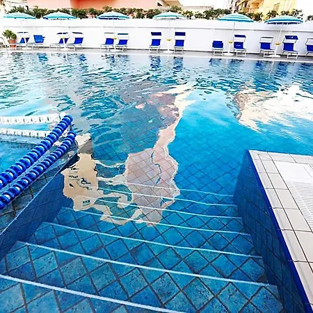 Perandor Hotel 4*