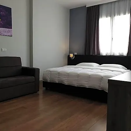 Perandor 4*