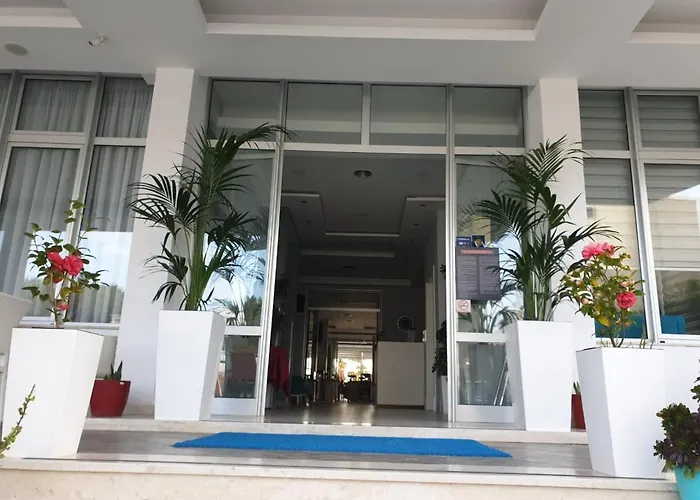 酒店 Perandor Durrës