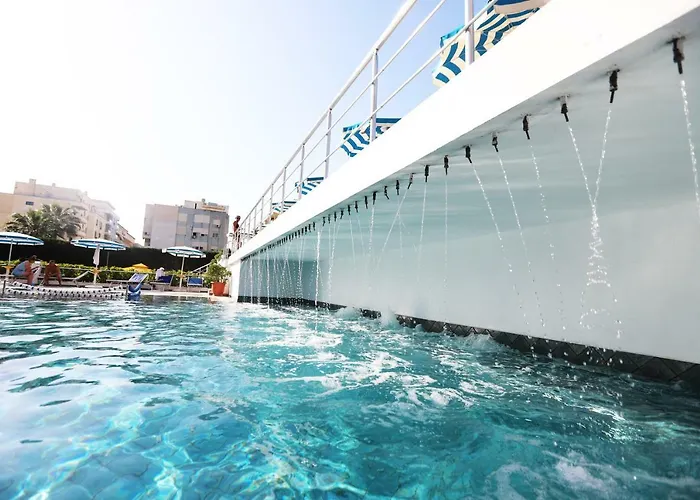 Perandor 4*